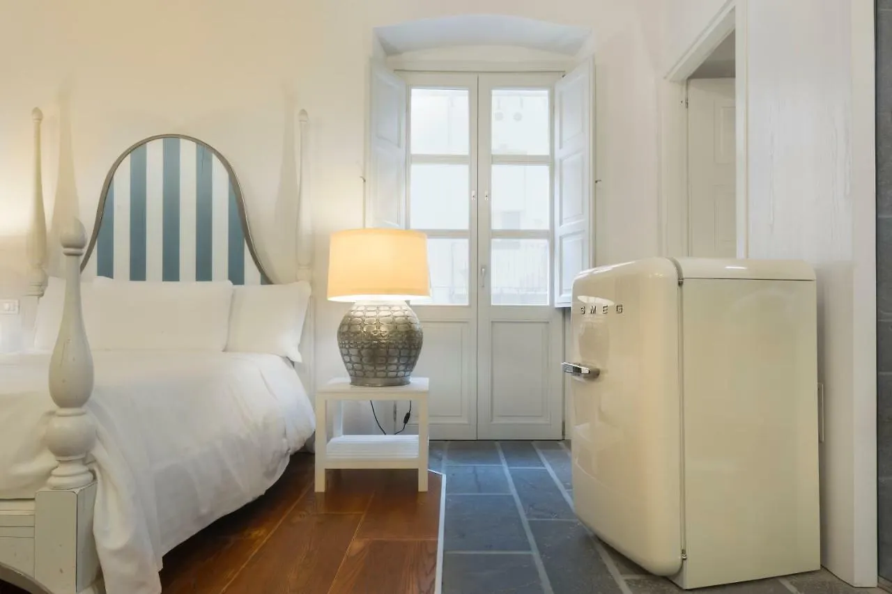 Cagliari Marina Harbour Guest House & Lounge 2*,