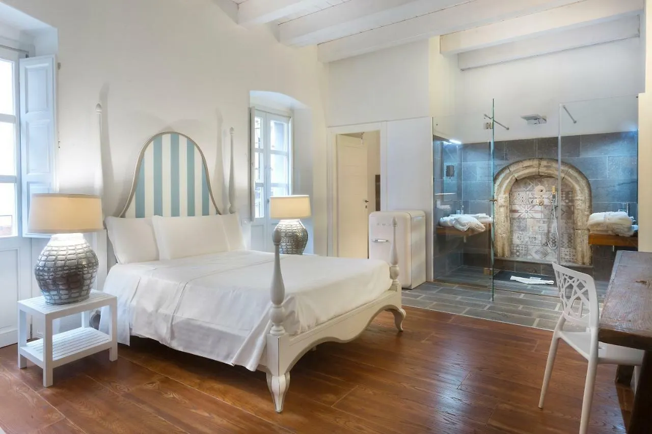 Cagliari Marina Harbour Guest House & Lounge
