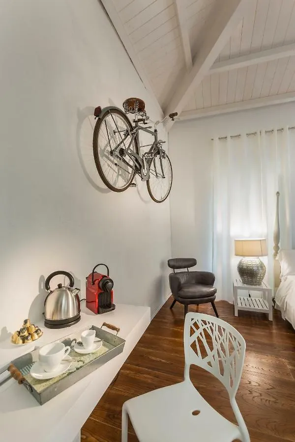 Cagliari Marina Harbour Guest House & Lounge